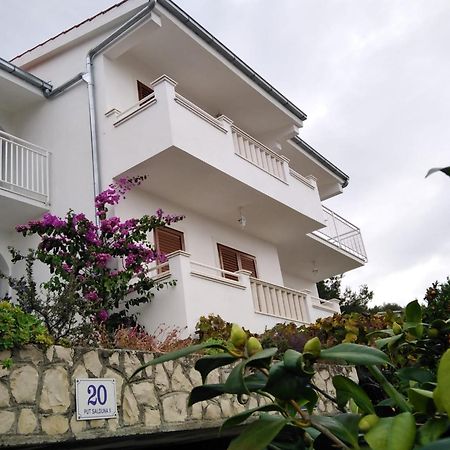 Apartment Mia - Spacious Apartment On 85 M2 With Beautiful Sea View Trogir Exteriör bild