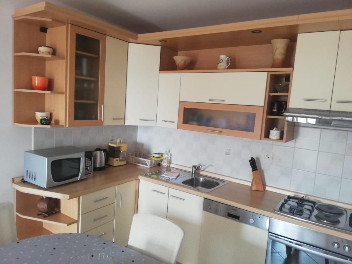 Apartment Mia - Spacious Apartment On 85 M2 With Beautiful Sea View Trogir Exteriör bild