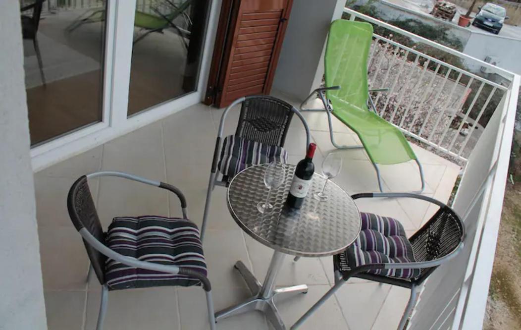 Apartment Mia - Spacious Apartment On 85 M2 With Beautiful Sea View Trogir Exteriör bild