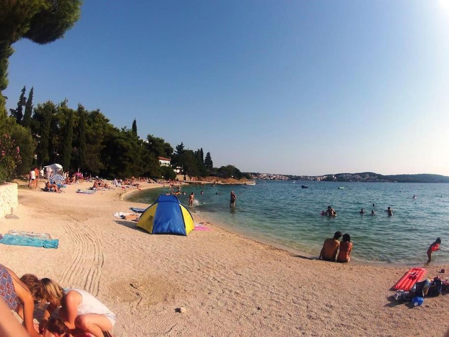 Apartment Mia - Spacious Apartment On 85 M2 With Beautiful Sea View Trogir Exteriör bild