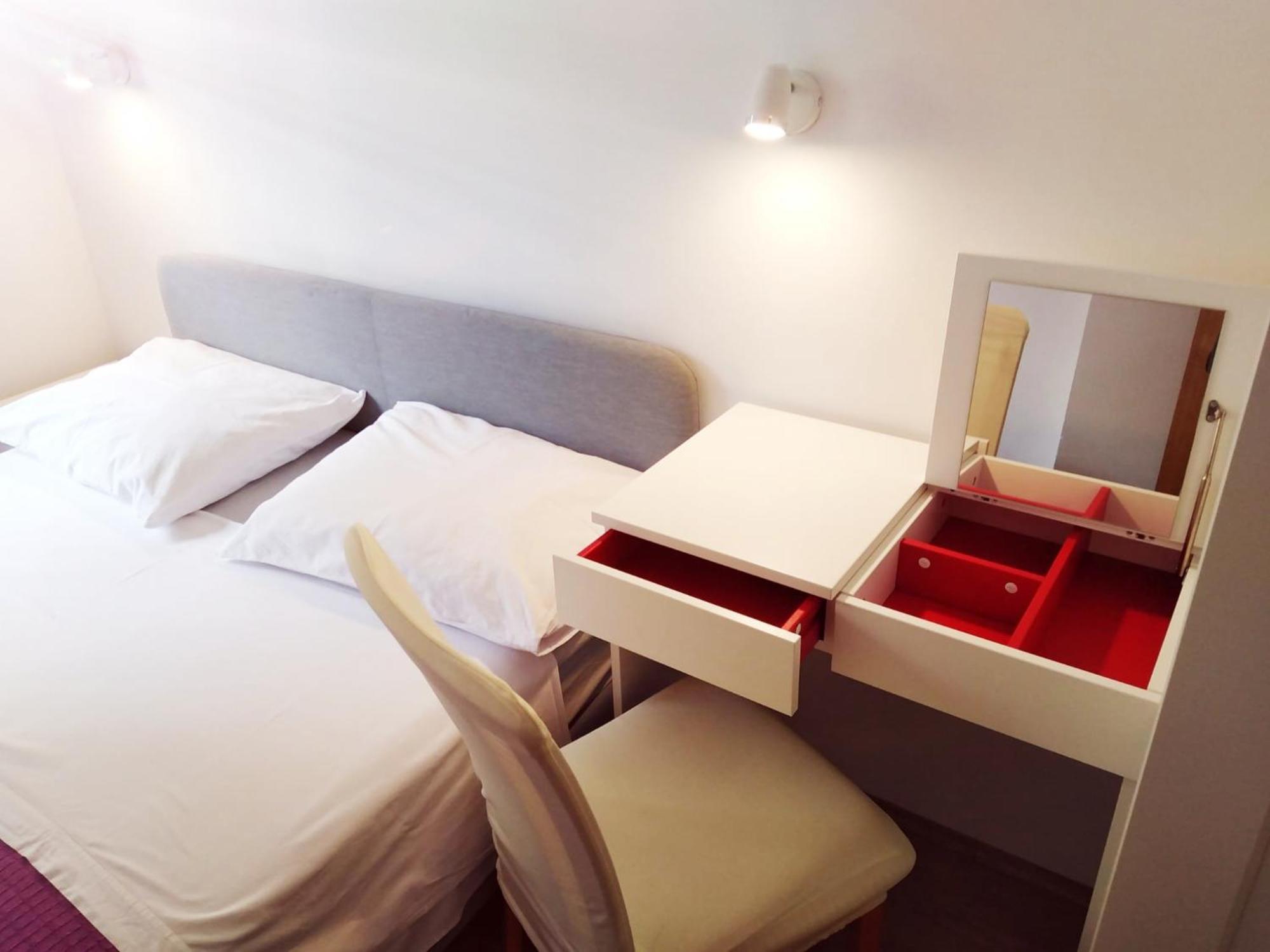 Apartment Mia - Spacious Apartment On 85 M2 With Beautiful Sea View Trogir Rum bild
