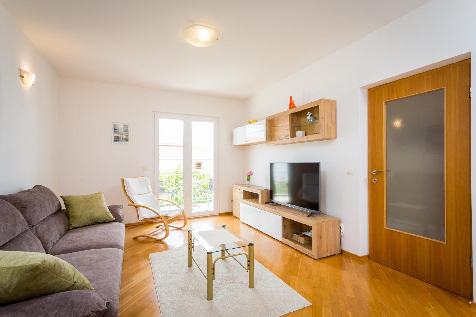 Apartment Mia - Spacious Apartment On 85 M2 With Beautiful Sea View Trogir Exteriör bild