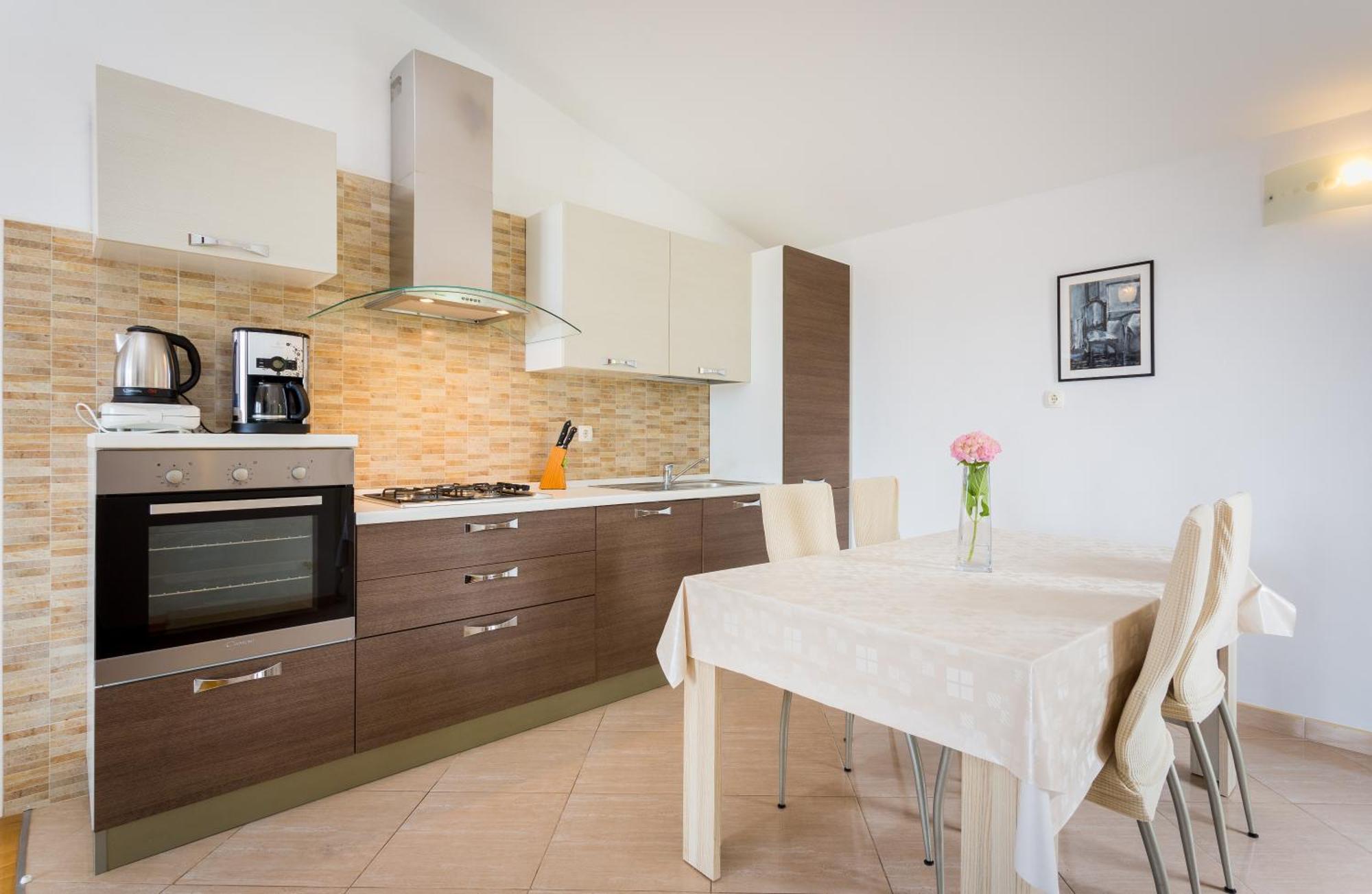 Apartment Mia - Spacious Apartment On 85 M2 With Beautiful Sea View Trogir Exteriör bild