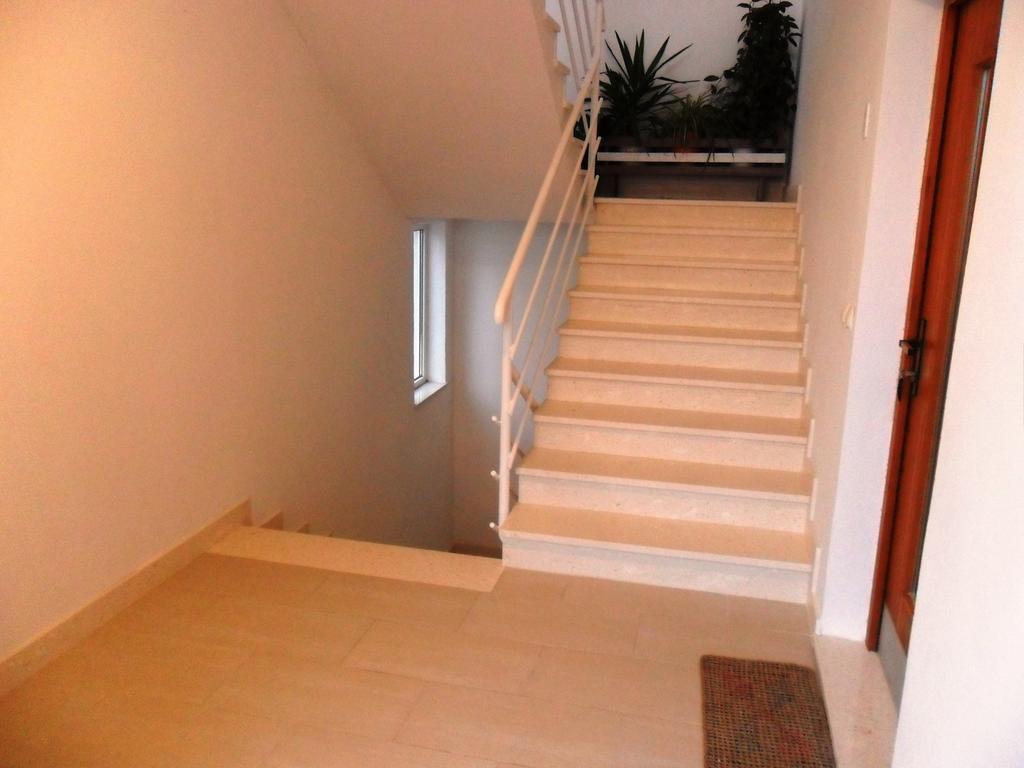 Apartment Mia - Spacious Apartment On 85 M2 With Beautiful Sea View Trogir Rum bild