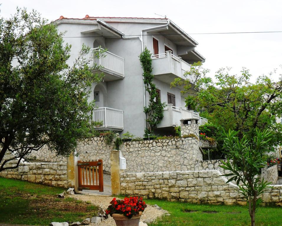 Apartment Mia - Spacious Apartment On 85 M2 With Beautiful Sea View Trogir Exteriör bild