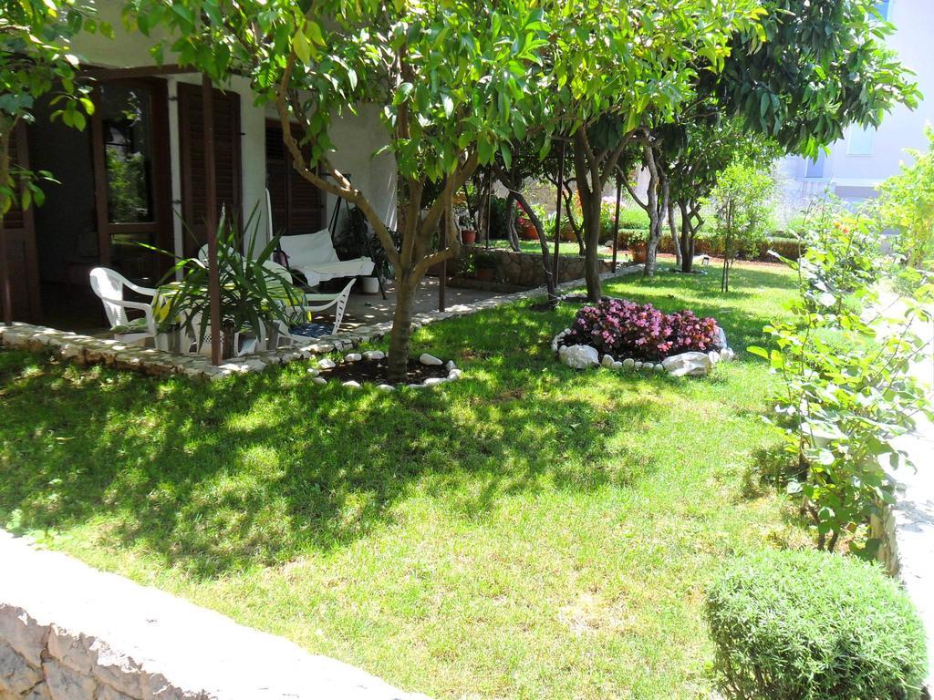 Apartment Mia - Spacious Apartment On 85 M2 With Beautiful Sea View Trogir Exteriör bild
